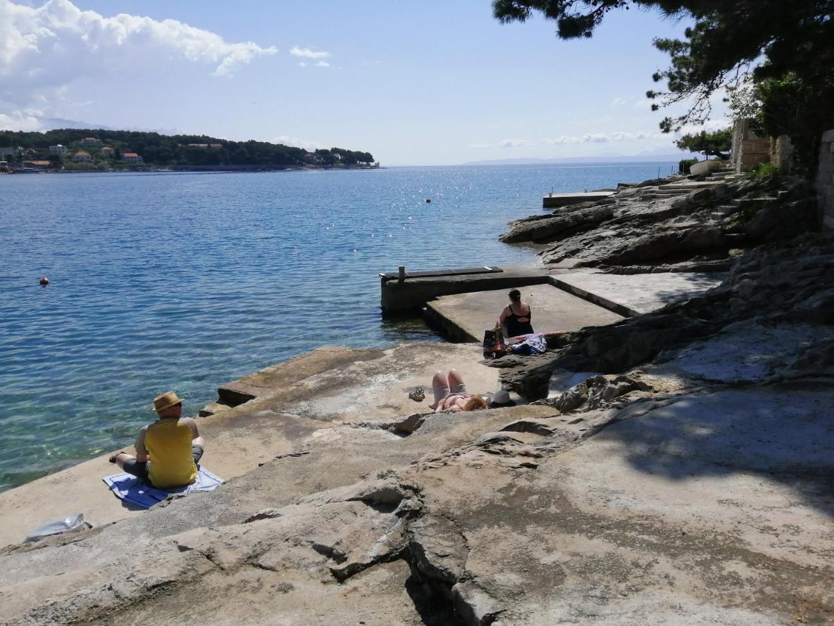 Apartment Karmen Sumartin Εξωτερικό φωτογραφία