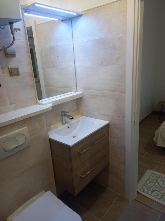 Apartment Karmen Sumartin Εξωτερικό φωτογραφία
